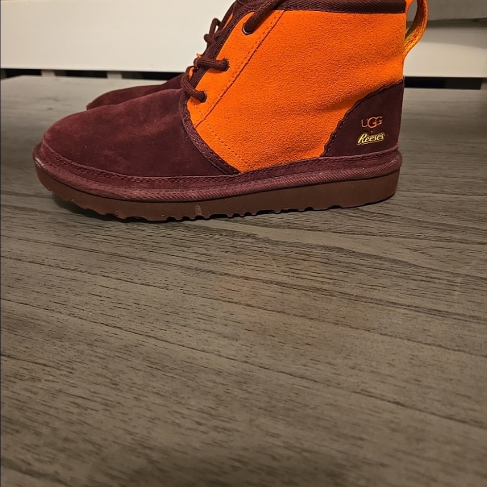 UGG REESES NEUMEL KID/ WOMEN  ANKLE BOOTS SUEDE ORANGE US YOUTH 6/WOMEN  TRUE 8